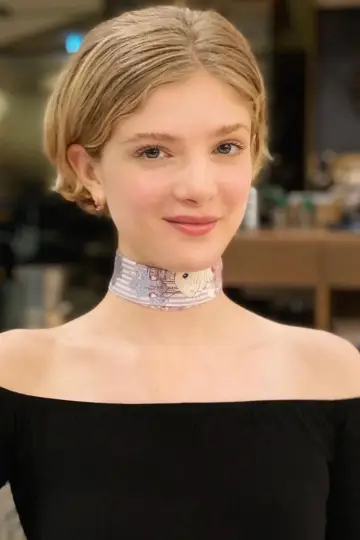 Zdjęcie Elena Kampouris #60931