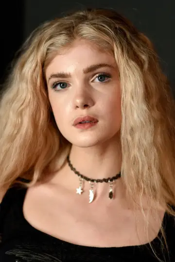 Zdjęcie Elena Kampouris #60941
