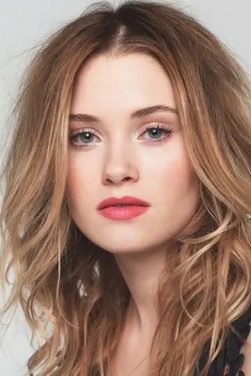Zdjęcie Virginia Gardner #13595