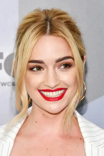 Zdjęcie Brianne Howey #51453