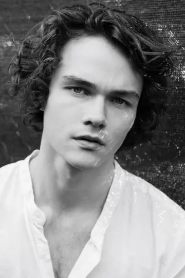Zdjęcie Levi Miller #35791