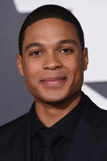 Zdjęcie Ray Fisher #18145
