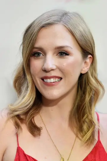 Zdjęcie Beattie Edmondson #104365