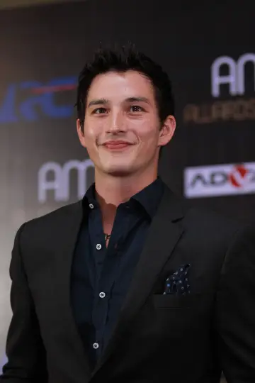 Zdjęcie Mike Lewis #40342