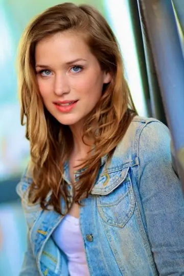 Zdjęcie Elizabeth Lail #3159