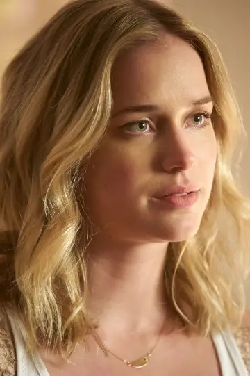 Zdjęcie Elizabeth Lail #3160