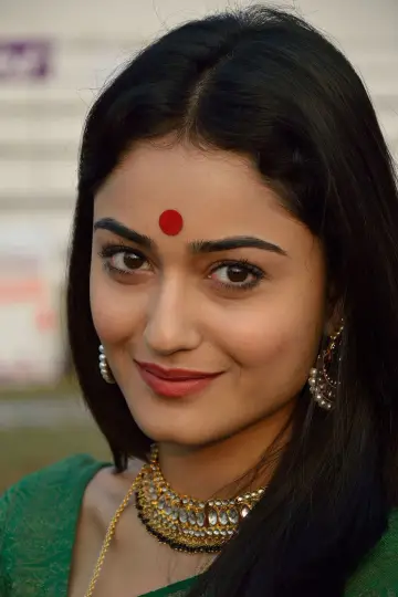 Zdjęcie  (Tridha Choudhury) #360710