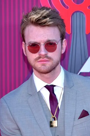 Zdjęcie Finneas O