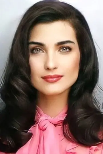 Zdjęcie  (Tuba Büyüküstün) #341087