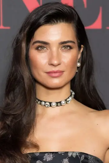 Zdjęcie  (Tuba Büyüküstün) #403931