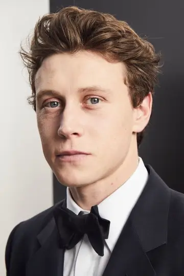 Zdjęcie George MacKay #46644