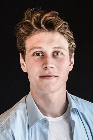 Zdjęcie George MacKay #46650