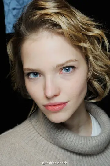Zdjęcie Sasza Lus (Sasha Luss) #42720