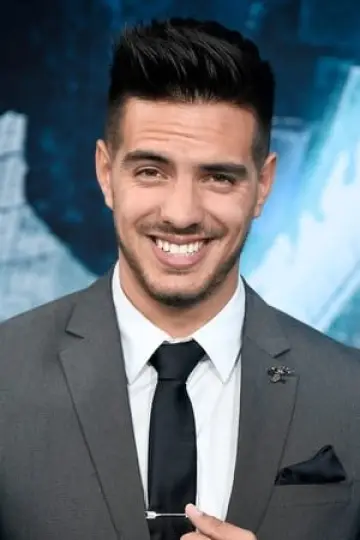 Zdjęcie Vadhir Derbez #43077