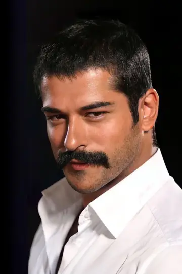 Zdjęcie Burak Özçivit (Burak Özçivit) #523717