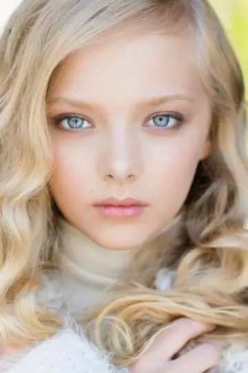 Zdjęcie Amiah Miller #28737