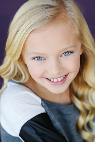 Zdjęcie Amiah Miller #28739