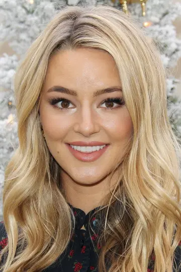 Zdjęcie Hassie Harrison #90763