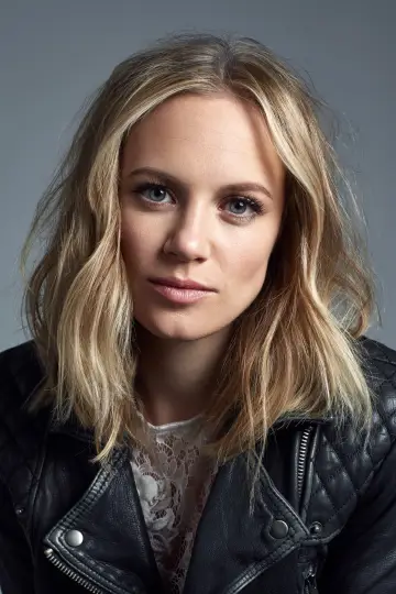 Zdjęcie Danielle Savre #113535