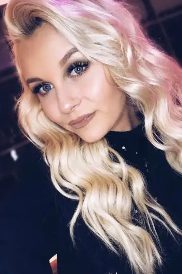 Zdjęcie  (Dagi Bee) #226687