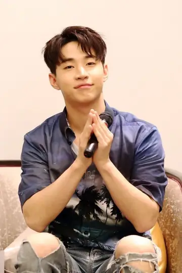 Zdjęcie Henry Lau #49116