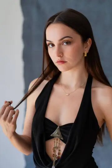 Zdjęcie  (Hannah Cheramy) #400673