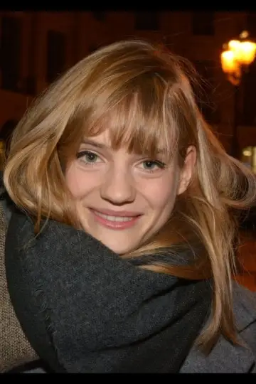 Zdjęcie  (Noémie Schmidt) #306044