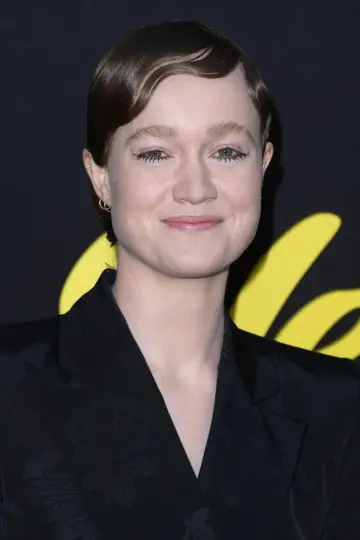 Zdjęcie Liv Hewson #96108