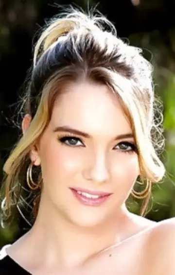 Zdjęcie Kenna James