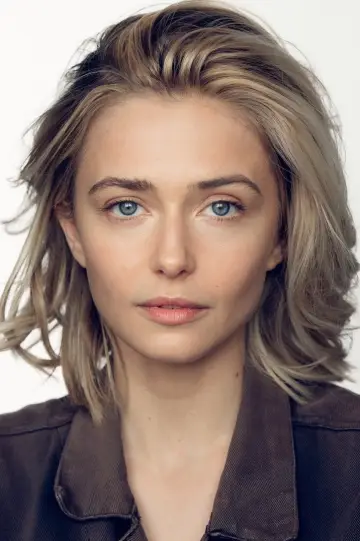 Zdjęcie Sophie Simnett (Sophie Simnett) #630609