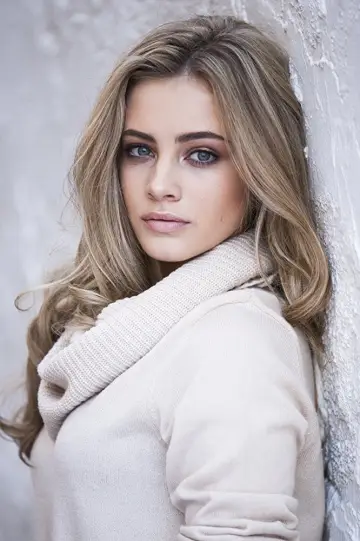 Zdjęcie Josephine Langford #6906