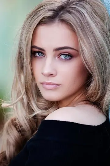 Zdjęcie Josephine Langford #6915