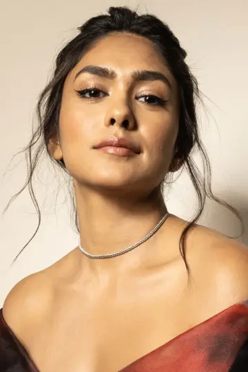 Zdjęcie Mrunal Takur (Mrunal Thakur) #339686