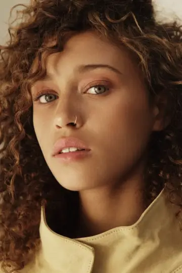 Zdjęcie Ella-Rae Smith #68498