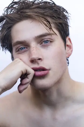 Zdjęcie Froy Gutierrez #39724