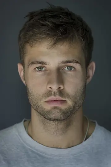 Zdjęcie Tom Forbes #24457
