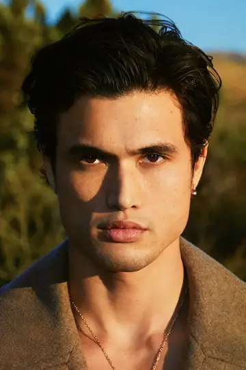 Zdjęcie Charles Melton #71356