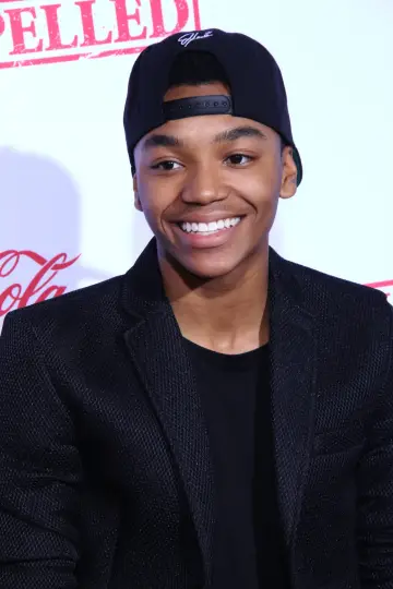 Zdjęcie Josh Levi #14196