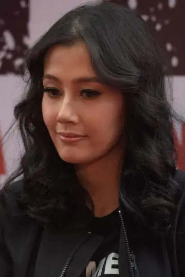 Zdjęcie Ardina Rasti #130404