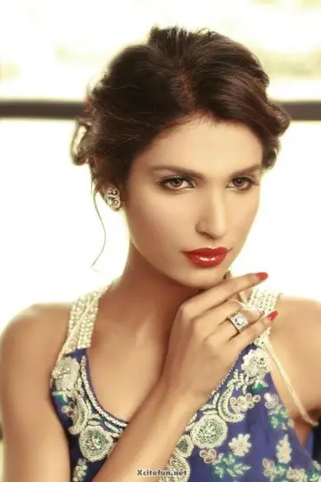 Zdjęcie Amna Ilyas
