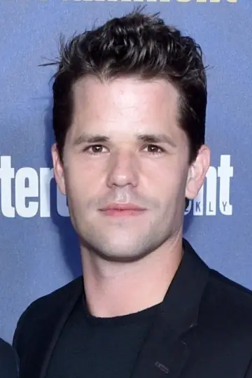 Zdjęcie Max Carver #14772