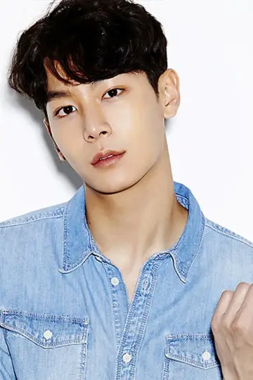 Zdjęcie  (Lee Chul-woo) #371468