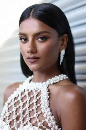 Zdjęcie Simone Ashley #8377