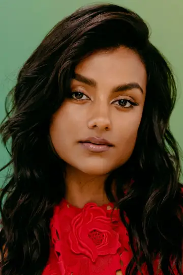 Zdjęcie Simone Ashley #8380