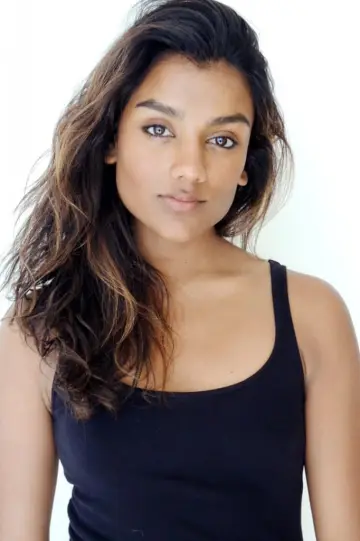 Zdjęcie Simone Ashley #8382