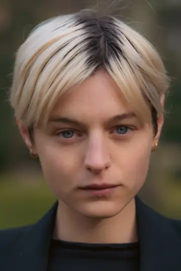 Zdjęcie Emma Corrin #62138