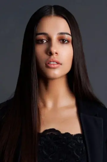 Zdjęcie Naomi Skot (Naomi Scott) #20557