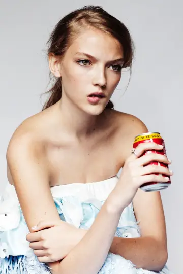 Zdjęcie Allie Lewis #103524
