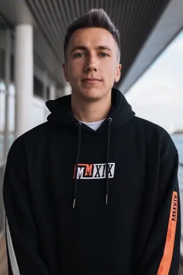 Zdjęcie Simon Minter #132865