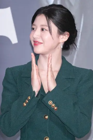 Zdjęcie  (Go Youn-jung) #319977